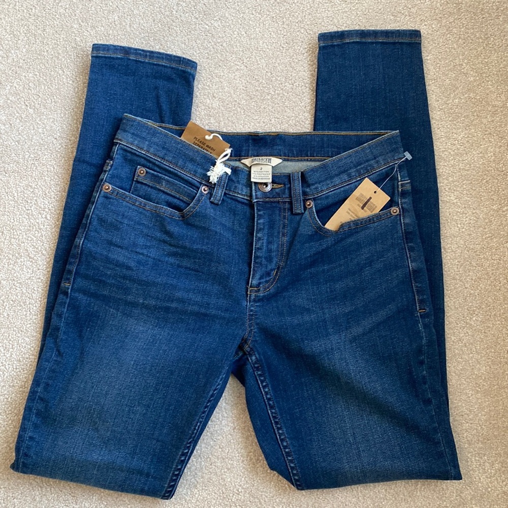 NWT Women’s Duluth Trading Co skinny jeans, size 2 Regular